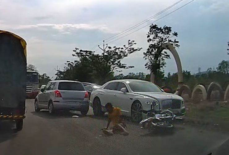 bentley swift crash kohlapur