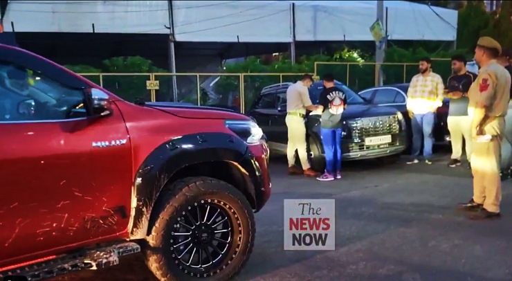 hilux-modified-seized