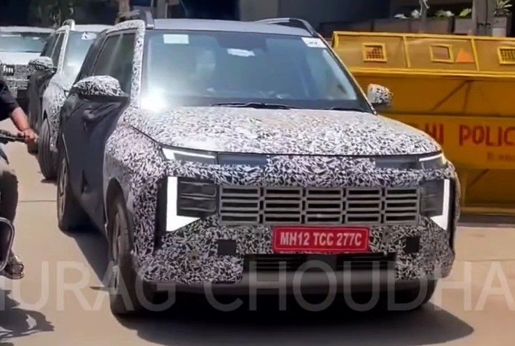 hyundai venue spy shot front