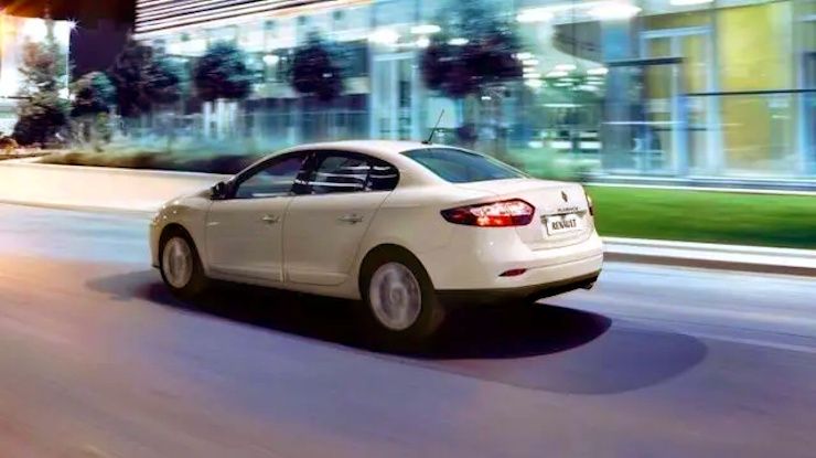 renault fluence sedan 4