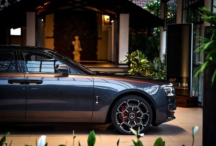 rolls royce ghost series 2 black badge