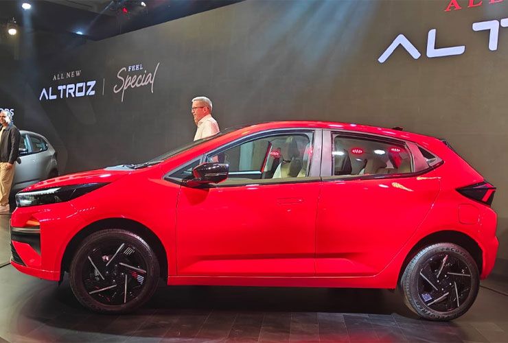 tata altroz facelift