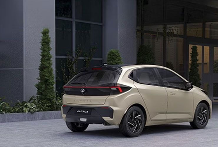 tata-altroz-facelift-rear.jpg