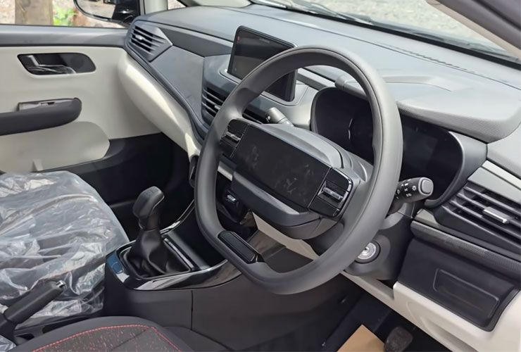 tata altroz pure variant interior