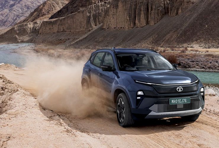 tata harrier ev sand