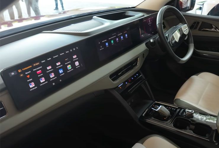 mahindra xev 9e interior