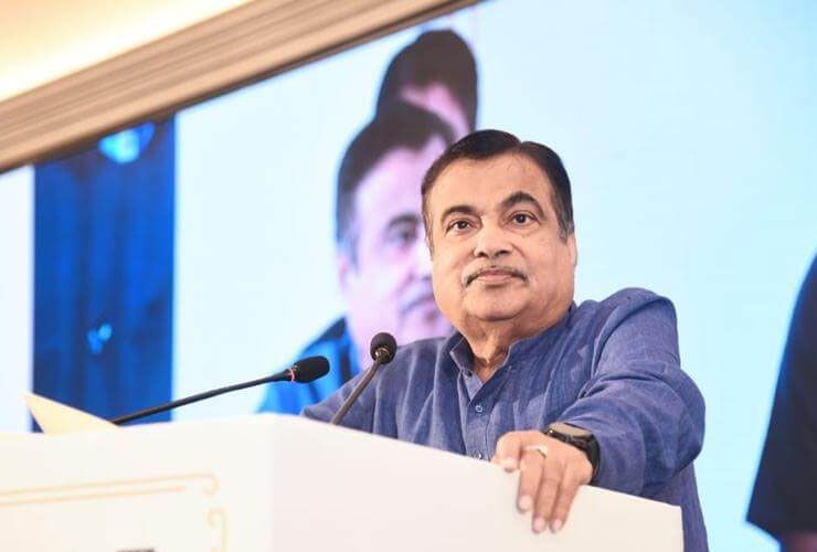 nitin gadkari congratulates maruti