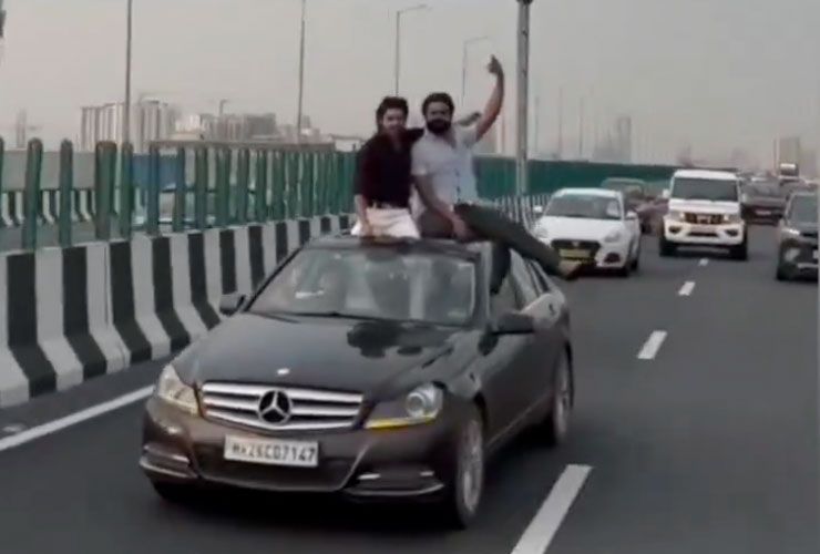 students do reckless stunts on dwarka expressway