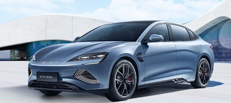 2025 byd seal electric luxury sedan 1
