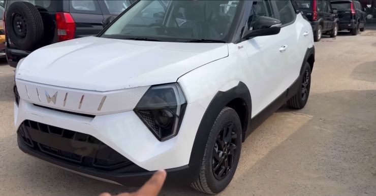 2025 mahindra xuv 3xo revx edition side