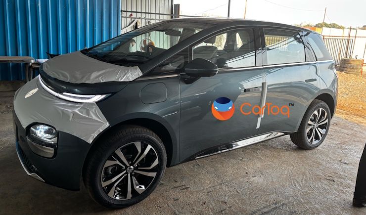 2025 mg windsor pro 50 kwh electric crossover utility vehicle front 3 quarters