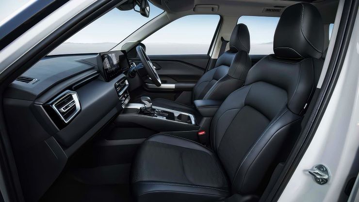 2025 Mitsubishi Destinator cabin 
