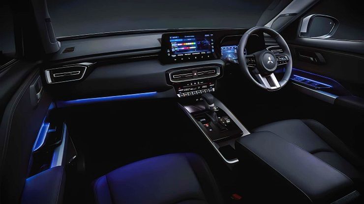 2025 Mitsubishi Destinator interior