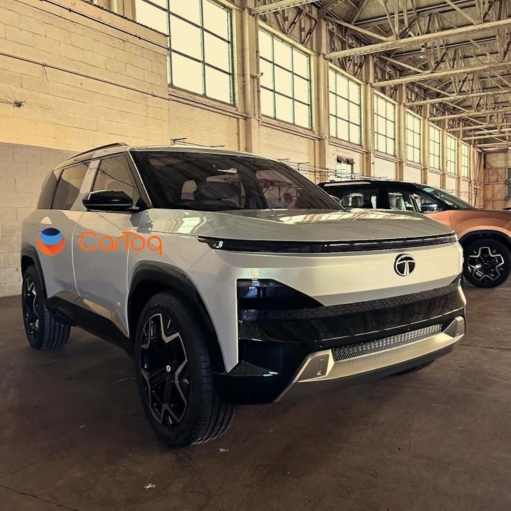 2025 Tata Sierra front right