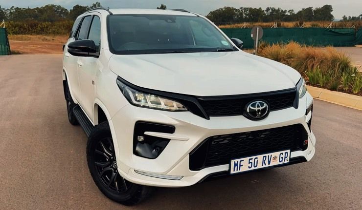 2025 toyota fortuner gr-sport