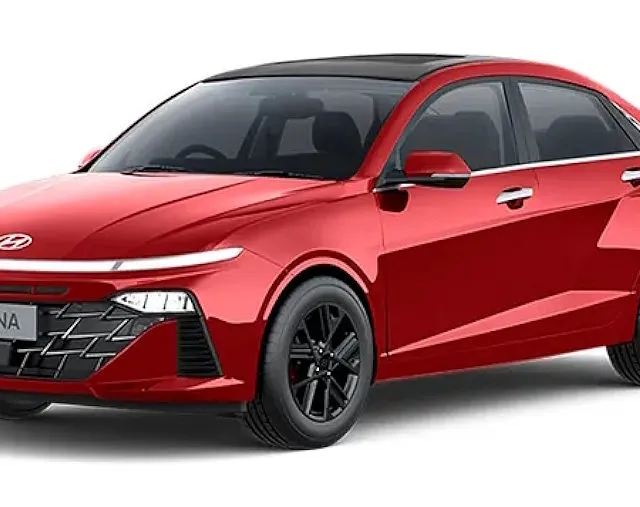 Hyundai Verna fiery red dual tone