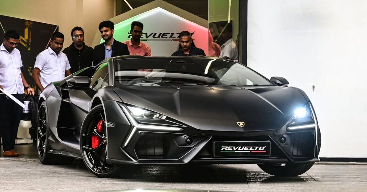 abhishek's revuelto