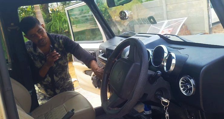 bolero based g63 6x6 replica interior