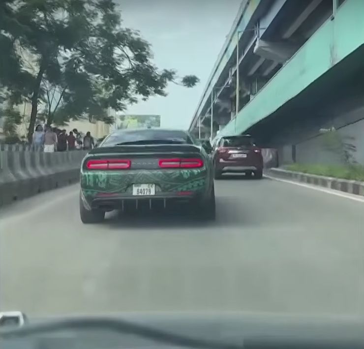 dodge with loud exhaust
