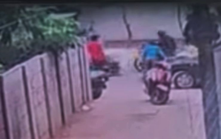 gwalior-scooter-siezure