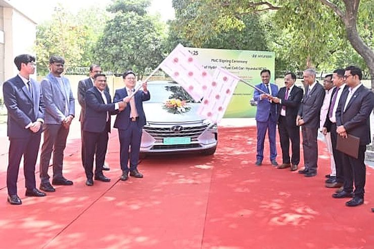 hyundai nexo hydrogen fuel cell car flagged off in India
