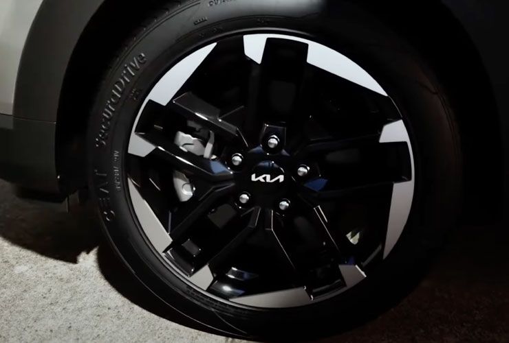 kia carens clavis alloy wheels