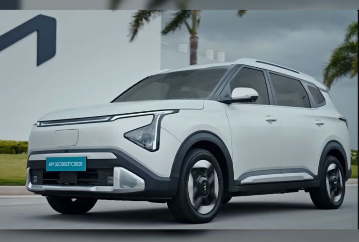 kia carens clavis ev design