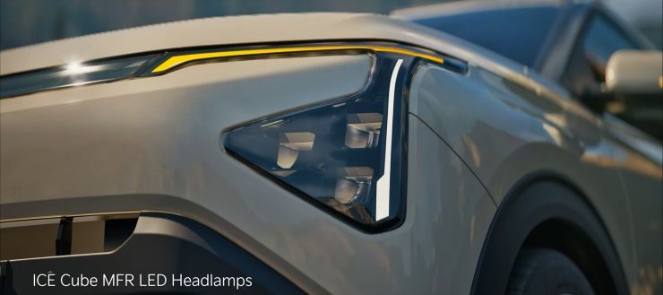 kia carens clavis front