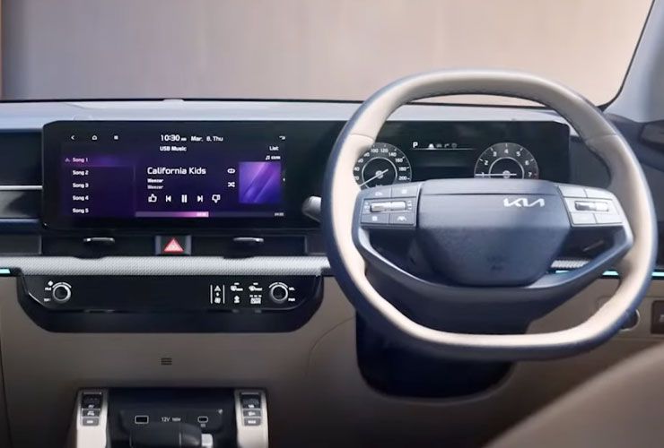 kia clavis interior design