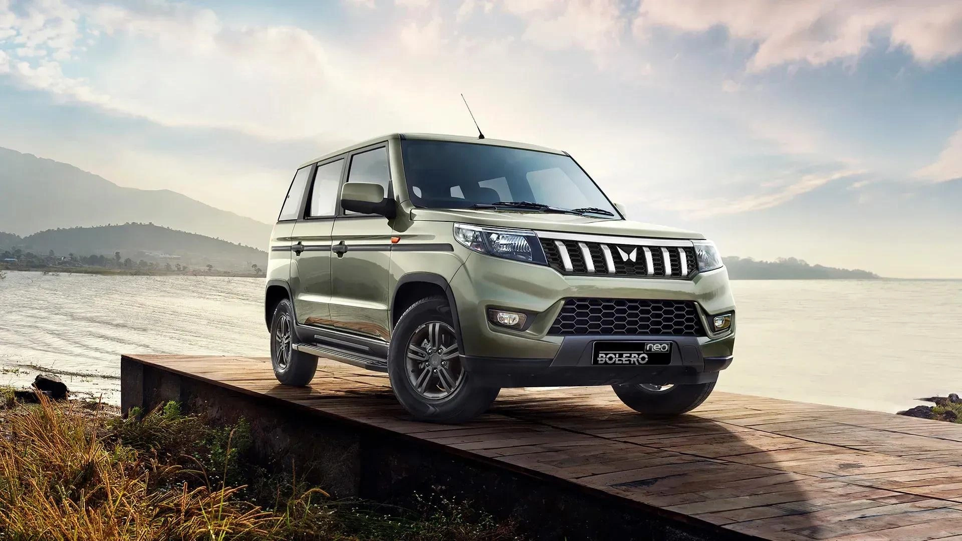 Mahindra Bolero Neo Front Right Side