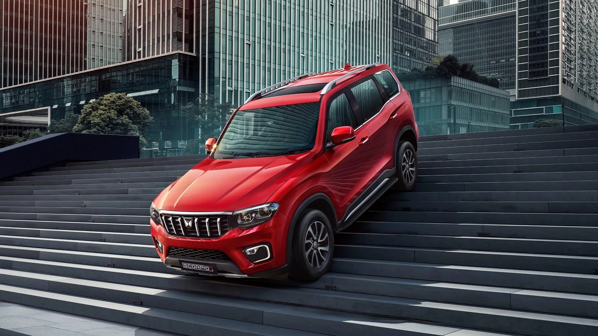 Mahindra Scorpio N Front Right Side