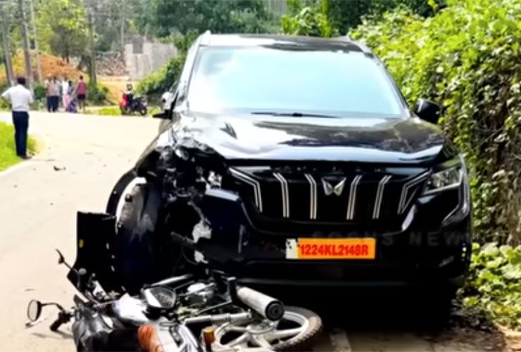 mahindra xuv 700 crash pathanamthitta