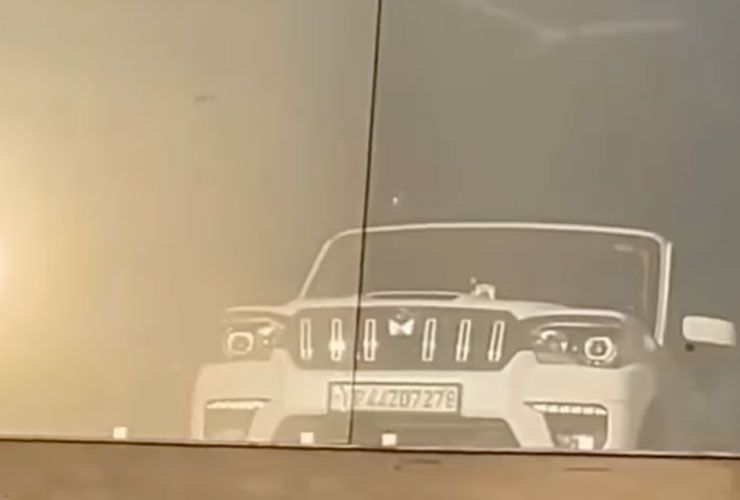man builds room for mahindra scorpio classic inside his home