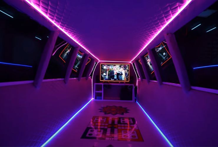 maruti 800 limousine interior