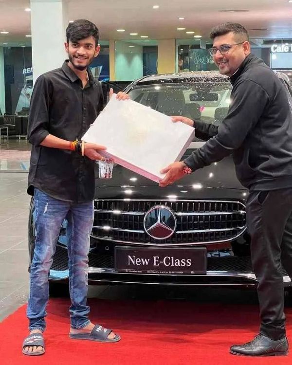 fantasy cricket expert anurag dwivedi mercedes e-class