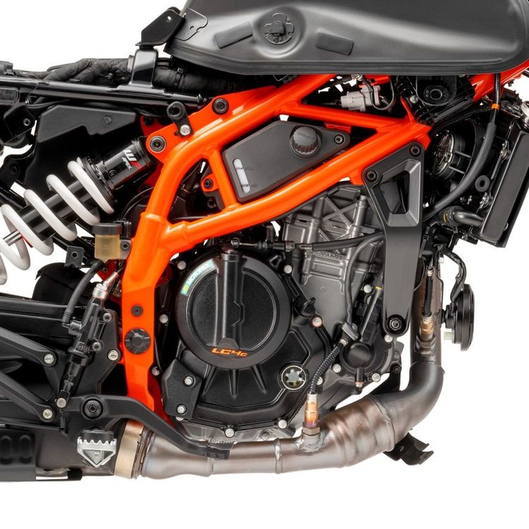 ktm-enduro-r-engine-close-up