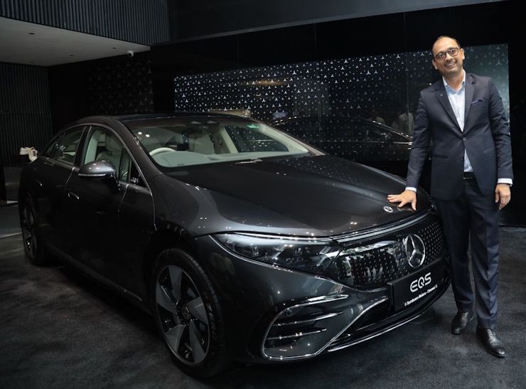 mercedes benz eqs 580 celebration edition electric luxury sedan featured