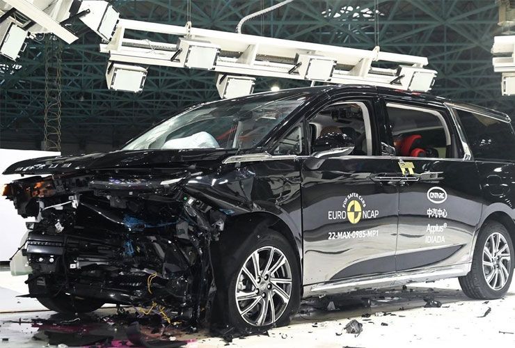 mg m9 ancap crash test