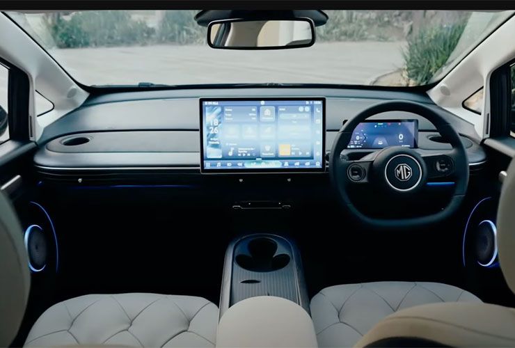 mg windsor pro interior