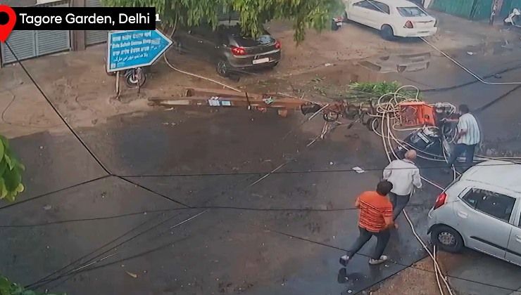 people-helping-on-which-pole-fell