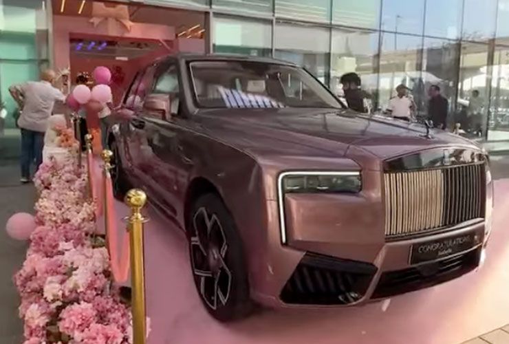 rolls royce cullinan series 2 black badge