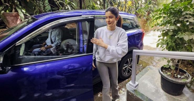 shanaya kapoor xuv700