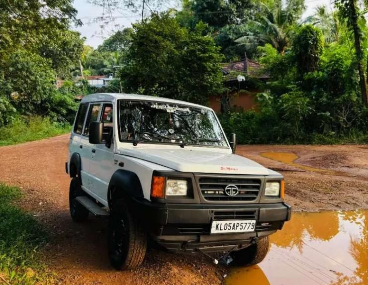 sumo 4x4 white sale