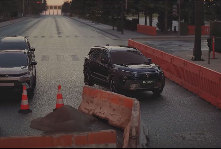 tata harrier ev reverse assist