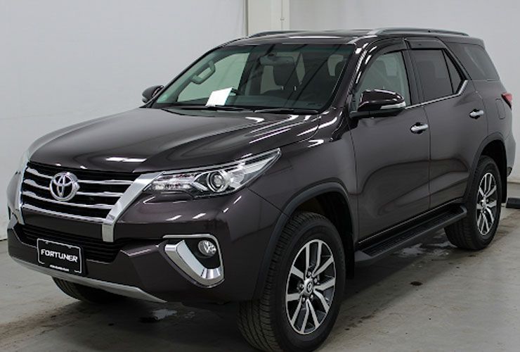 toyota fortuner with tinted glass