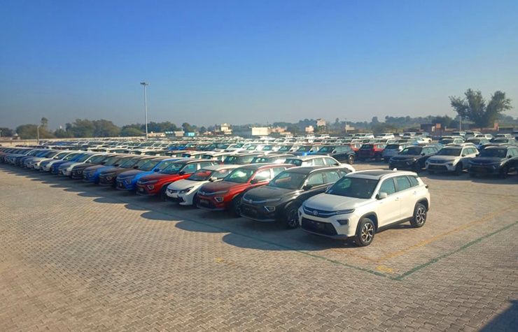 toyota stockyard car suv india featured