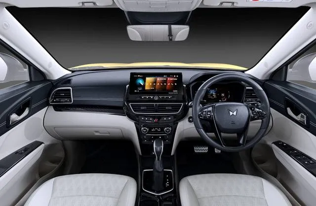 xuv 3xo review 8